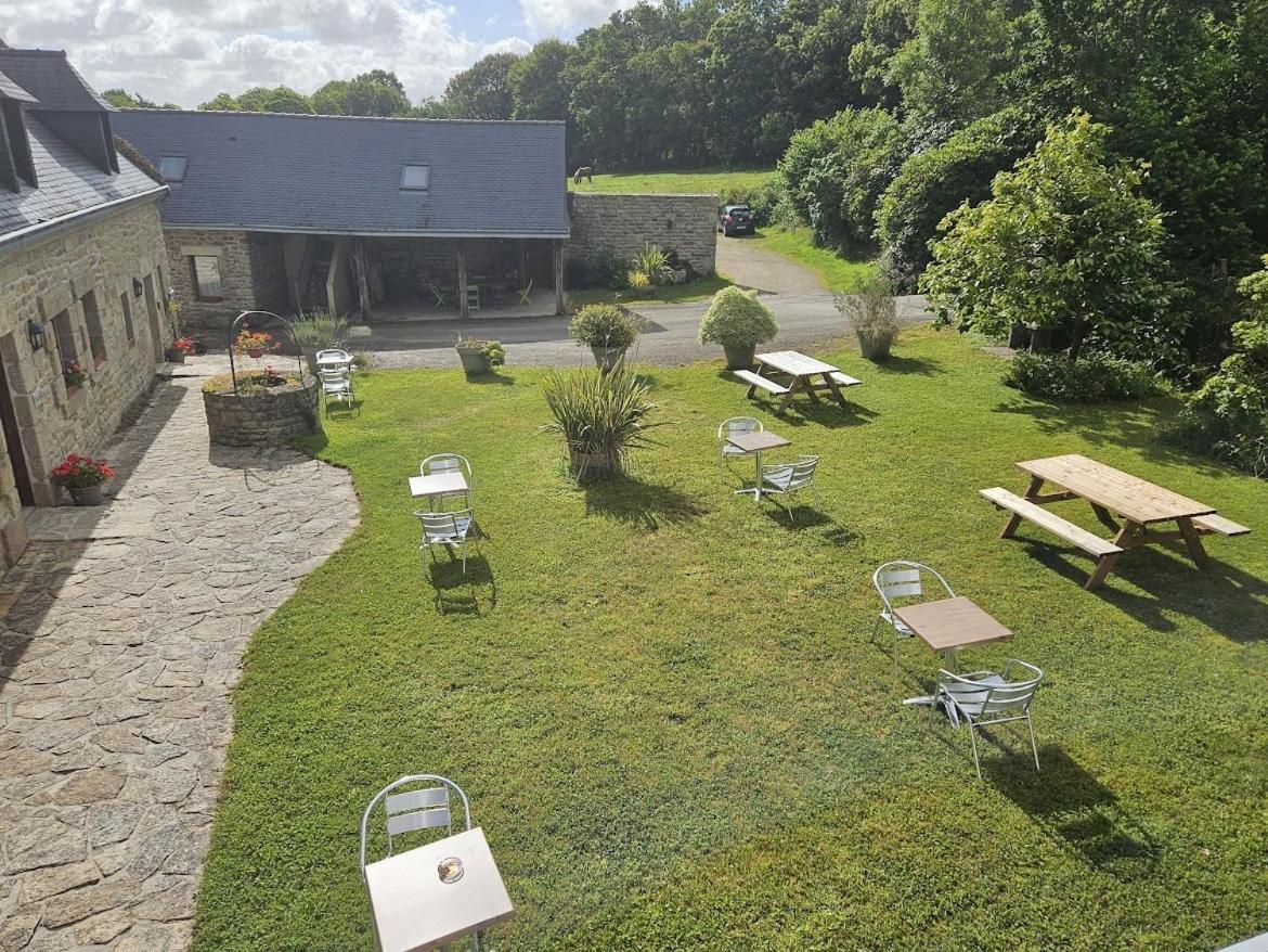 Domaine De Lesvaniel Landudec Exterior foto