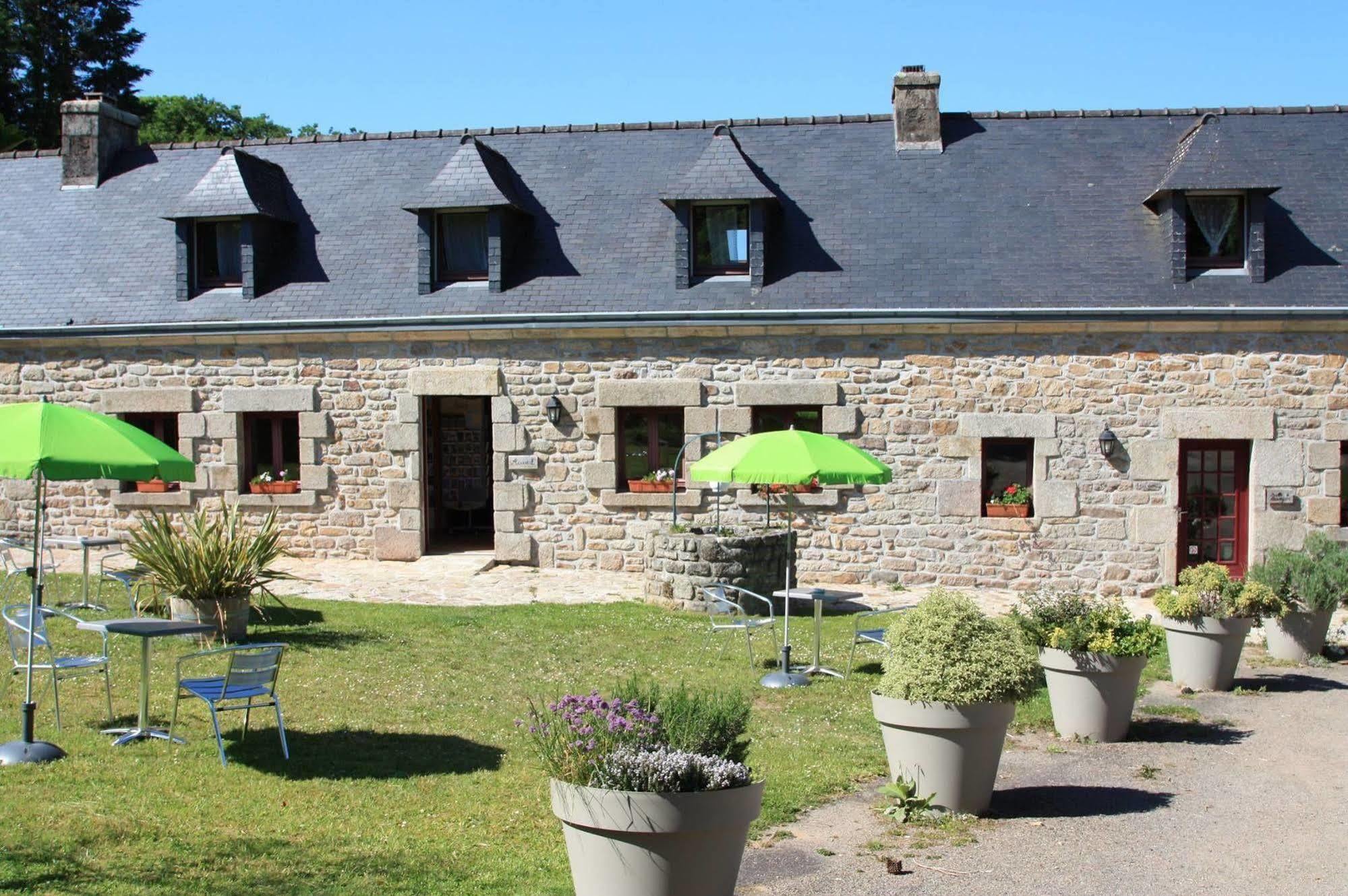 Domaine De Lesvaniel Landudec Exterior foto